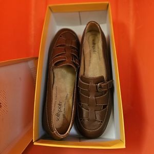 NIB Softspots Aleah Briar Shoes